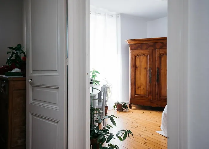 Magnifique Maison De Ville, *