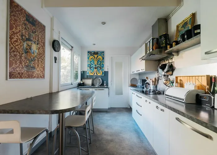 Magnifique Maison De Ville, * La Rochelle (Charente-Maritime)